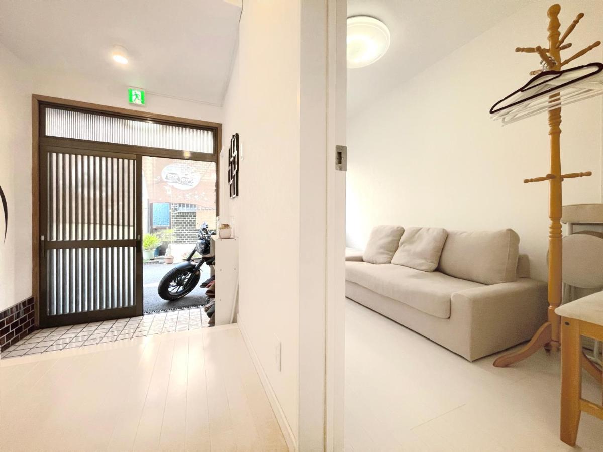 Guesthouse中道 โอซาก้า ภายนอก รูปภาพ